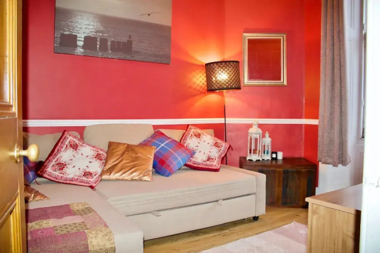1 Bedroom Flat Off Leith Walk