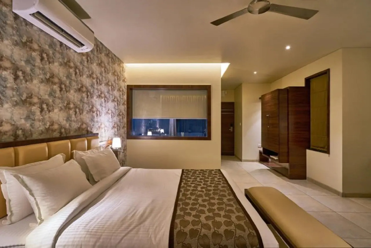 Hotel Shlok (Pure Veg), Kolhapur