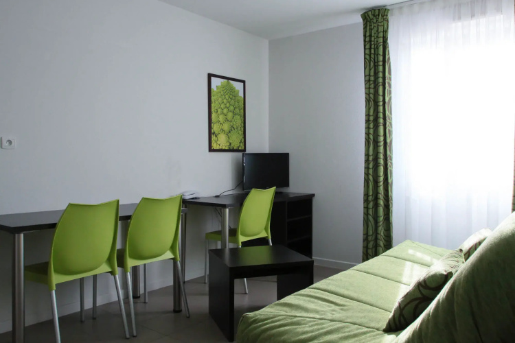 Kosy Aparthotel Campus del Sol Esplanade