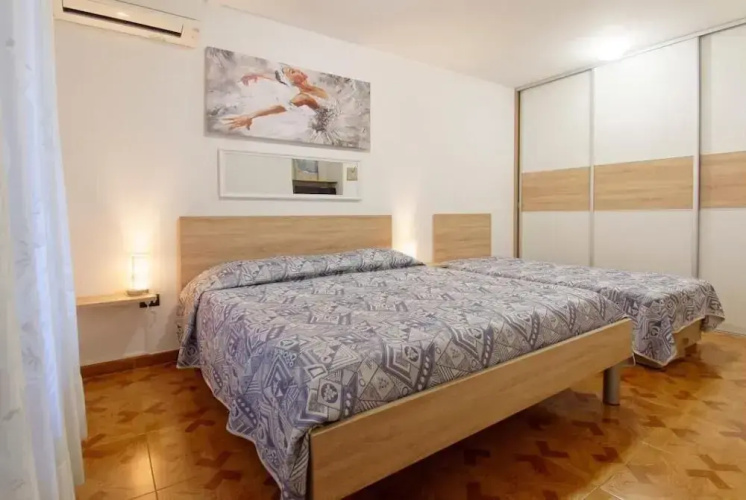 Comfortable Apartment in Umag With Parking Space