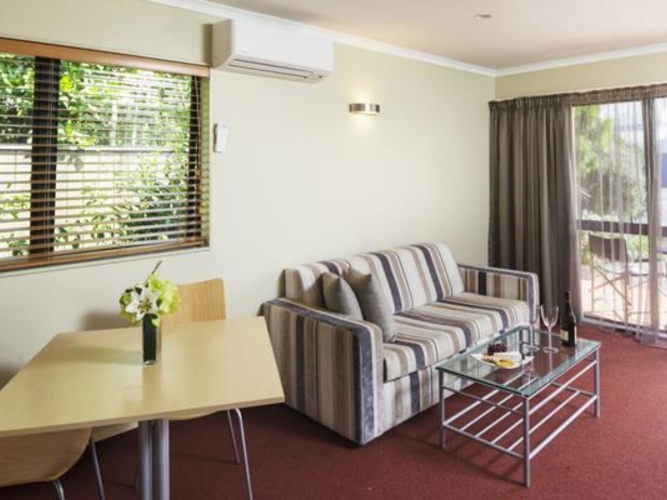 1 Bedroom Premium Suite
