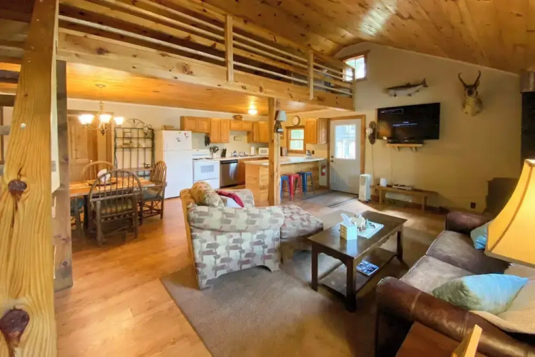 Burns Lake Cabin W/ Dock, Fire Pit, Rowboat & More - Chippewa Flowage, Hayward