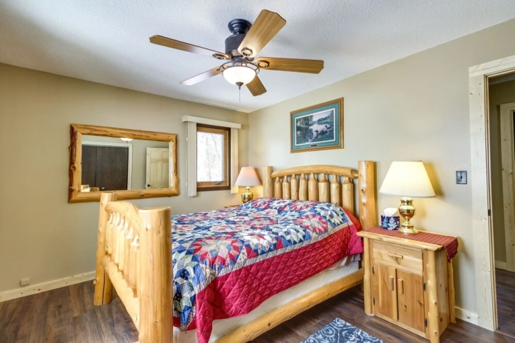 4 Bedrooms Cottage