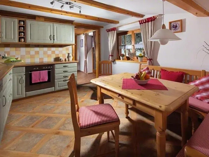 3 Bedrooms Apartment