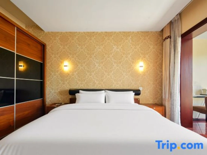2 Bedrooms Villa