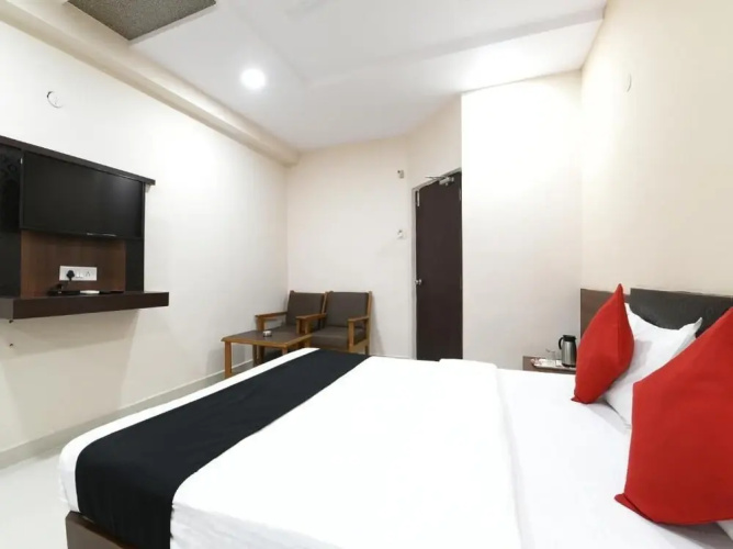 Hotel Dwaraka Inn