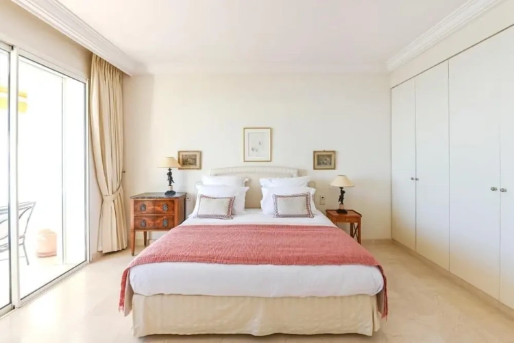 2 Bedrooms Family Apartment with balcony and with sea view