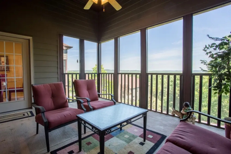 Kyler's Kondo 5 Bedroom Villa