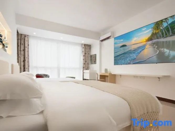 Standard Triple Family room