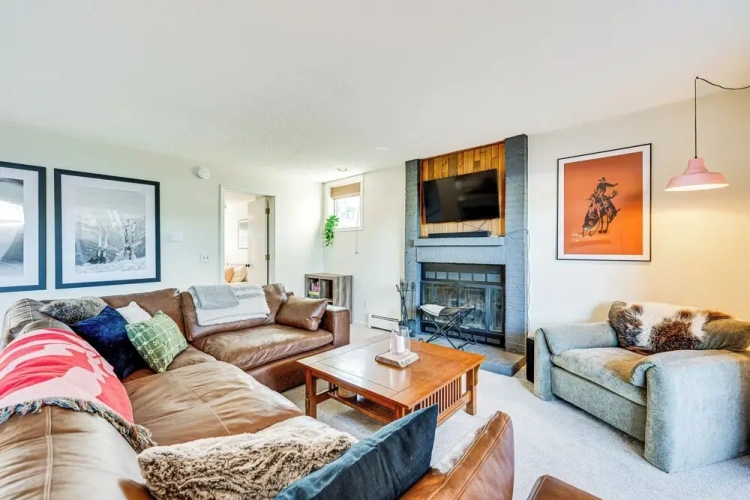 2 Bedrooms Apartment
