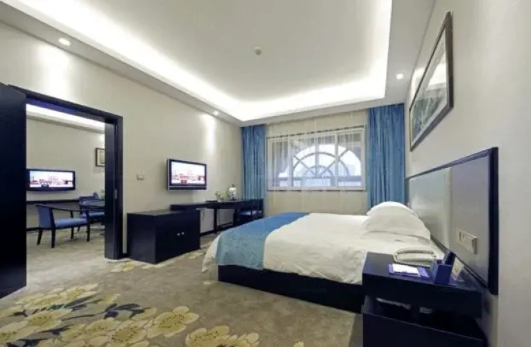 Crown Plaza