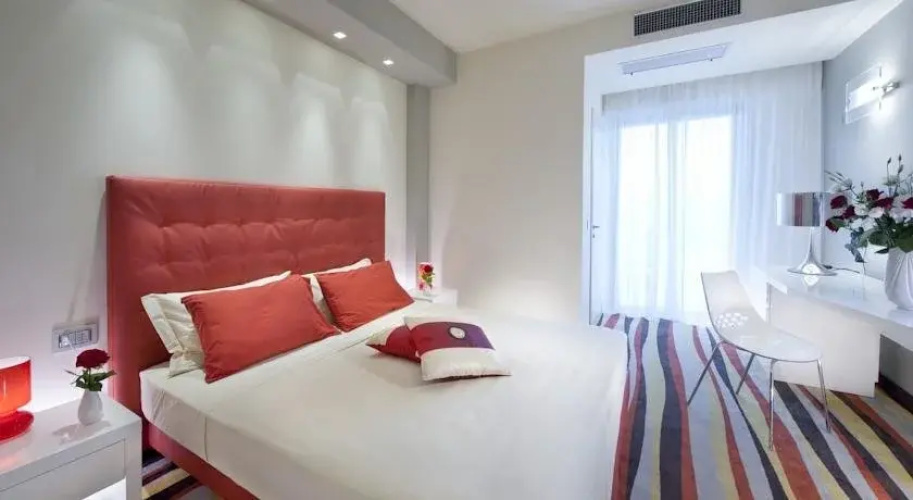 Hotel 2000