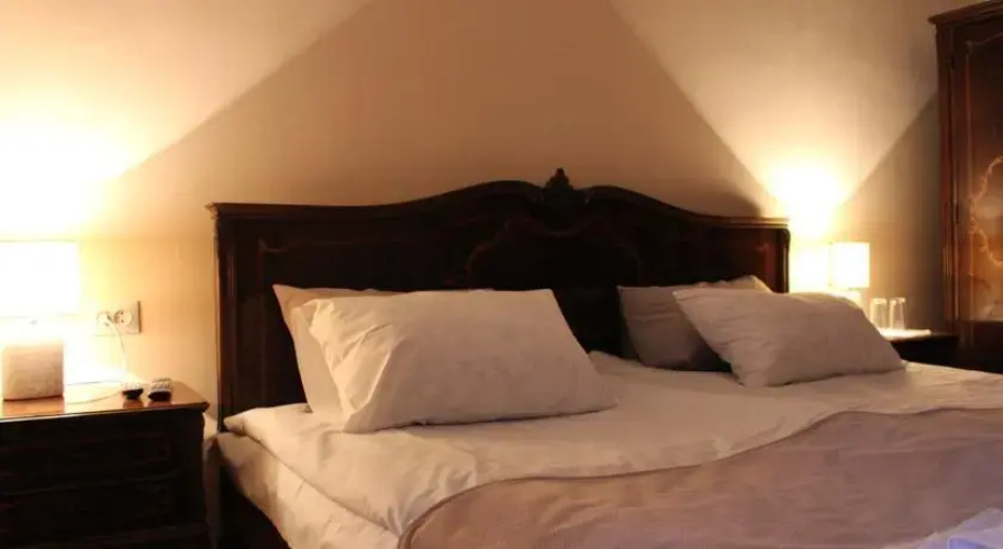 V Park Hotel
