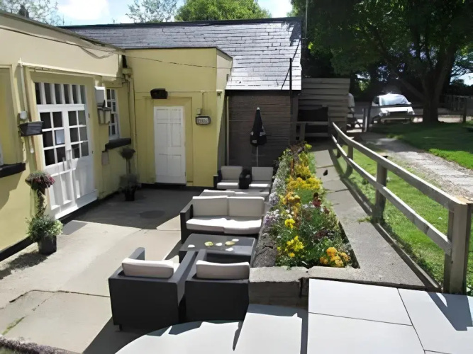 The Greyhound Wigginton