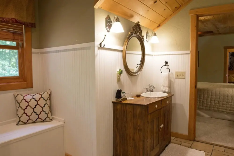 Lazy Bear Lodge