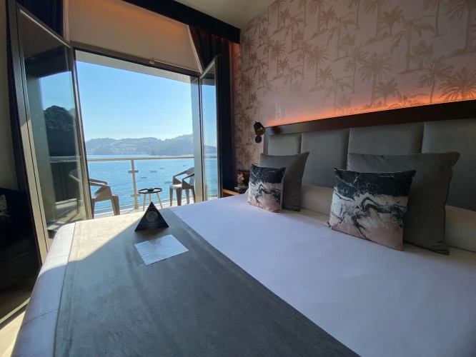 ON ALETA ROOM designed for adults