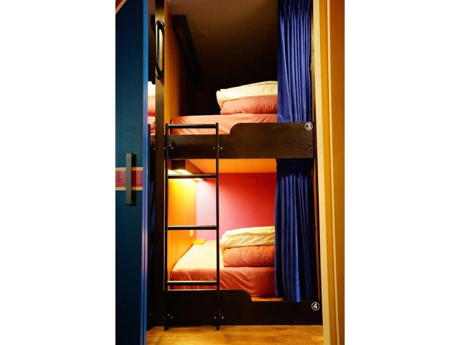 Aires Hostel