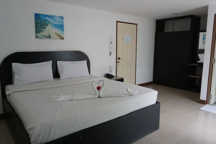 Nirakon Hotel