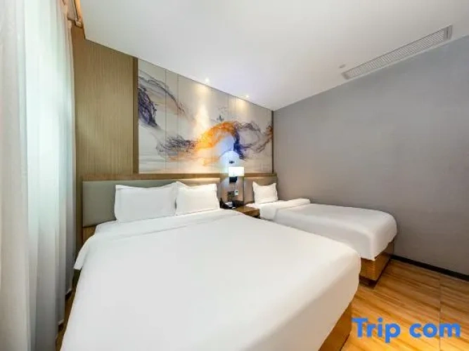 Luxury Triple Family Suite