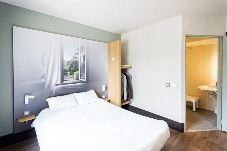 B&B HOTEL LYON St Bonnet Mi-Plaine
