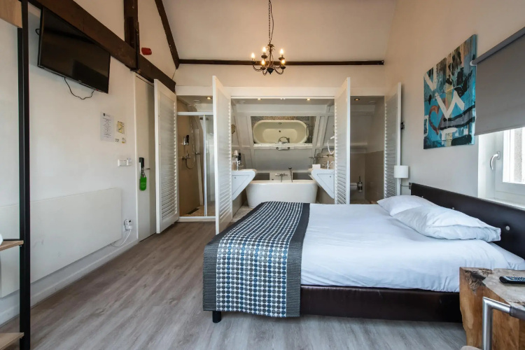 Acostar Hotel