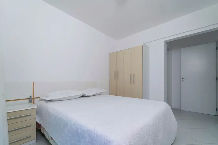 839 -Apartamento 2 dormitórios Bombinhas