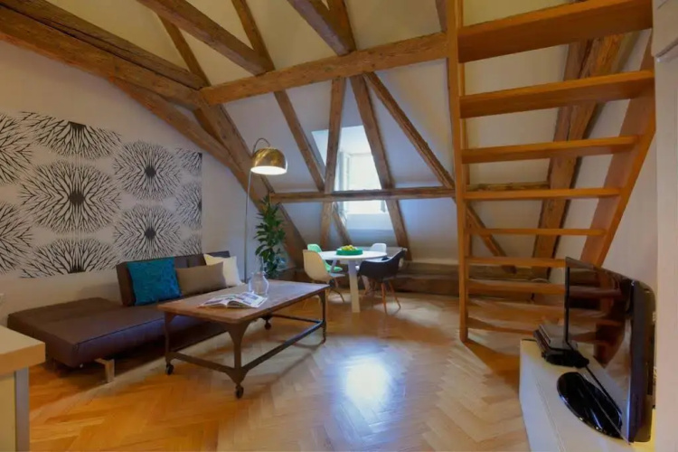 Lesser Town Square - Prague Apartments