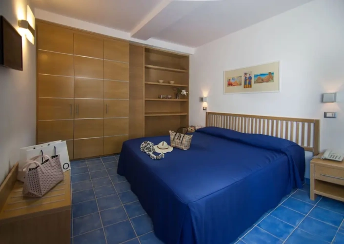 Luxury Double room with partial sea view