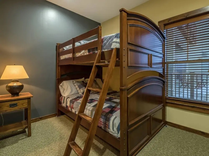 3 Br: Soaring Eagle 201