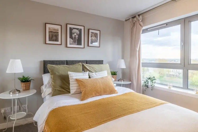 Luxury Riverview City Centre Apartment