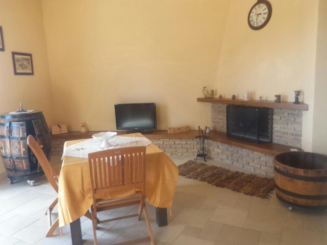2 Bedrooms Cottage