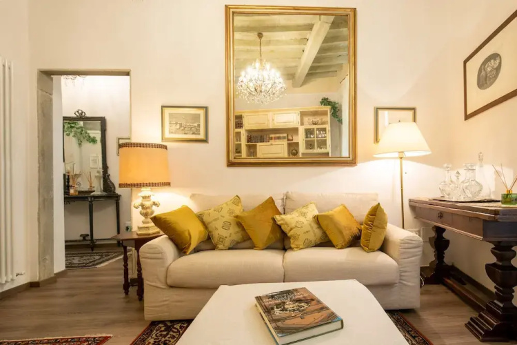 Tornabuoni Chic