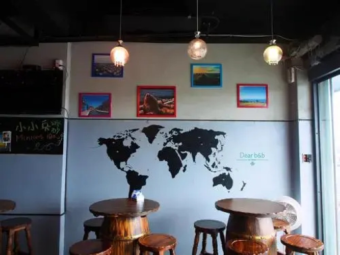 The Way Hostel & Bar