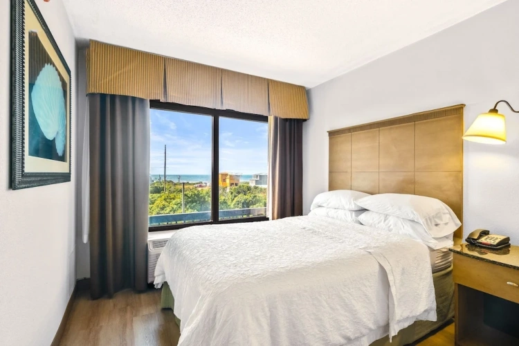 Standard Quadruple Suite