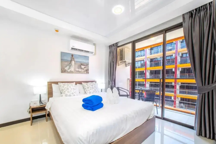 Naiharn Sea Condominium S608