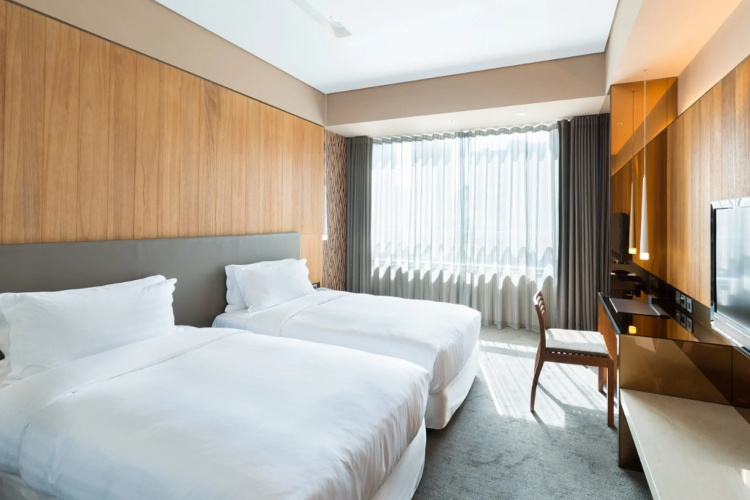 Home Hotel