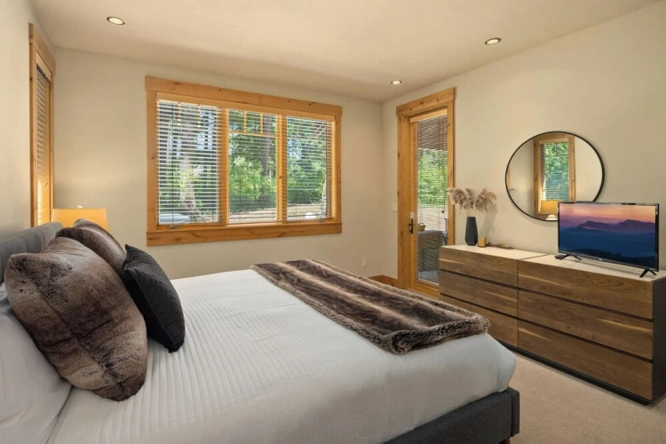 4 Bedrooms Cottage