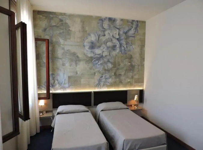 Deluxe Double room with city view