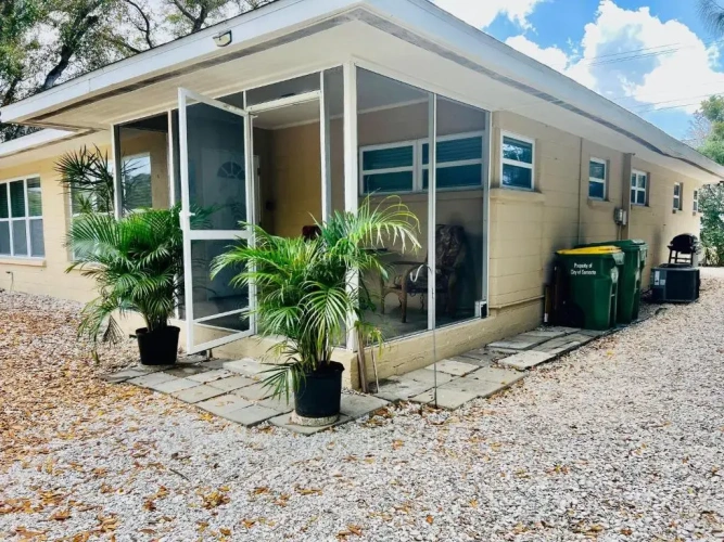 2 Bedrooms Cottage