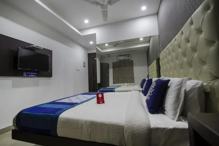 Hotel Aditya Homes