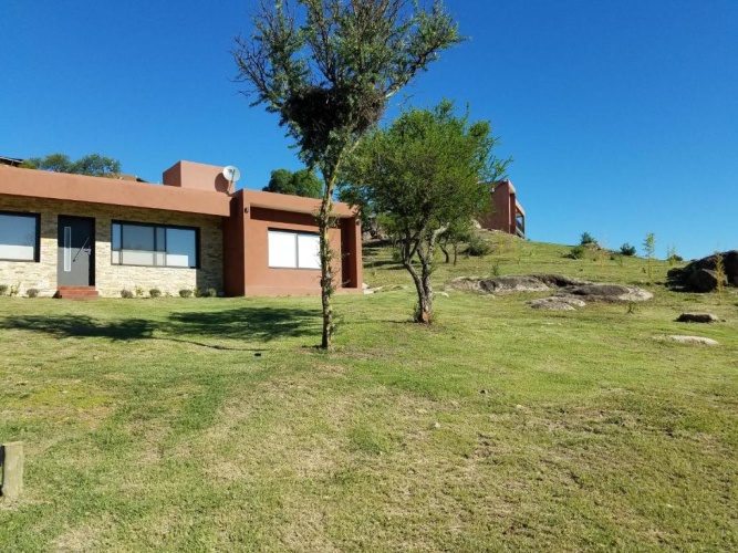 2 Bedrooms Cottage