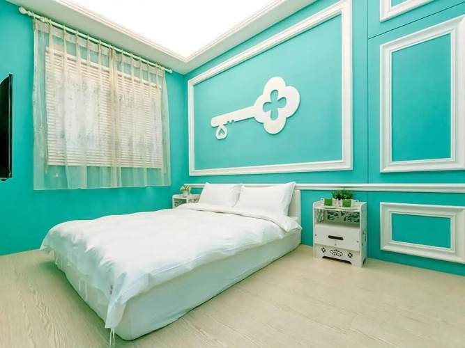 Happiness station B&B