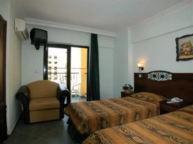 Seven Brothers Otel