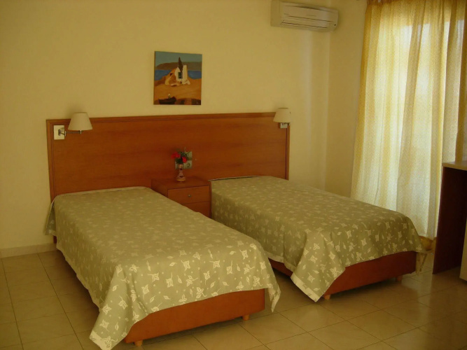 Philippos Studios & Apartments