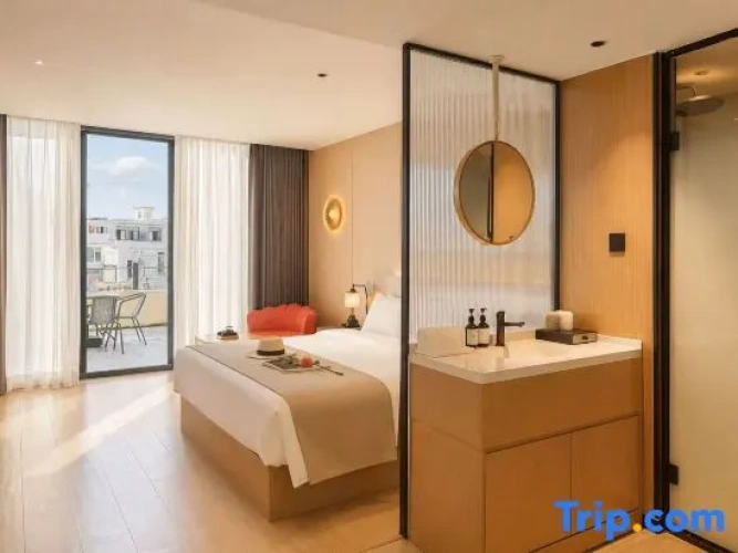 Standard Double room with courtyard view
