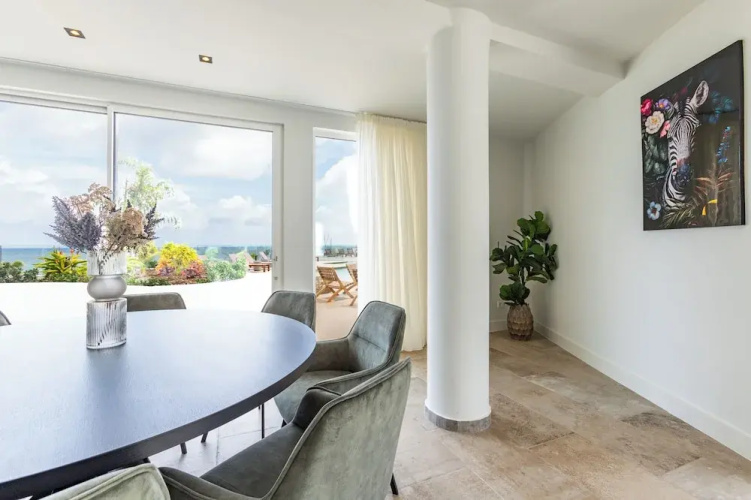 Mambo Beach Holiday Apartments