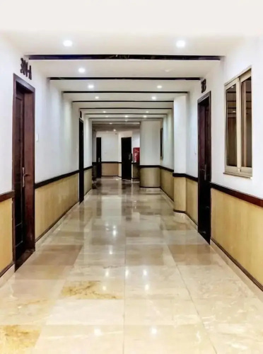 Gulberg Suites