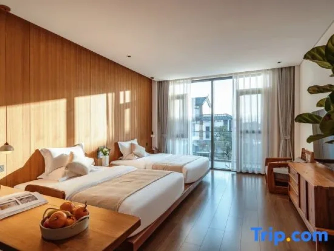 Standard Twin room with garden view