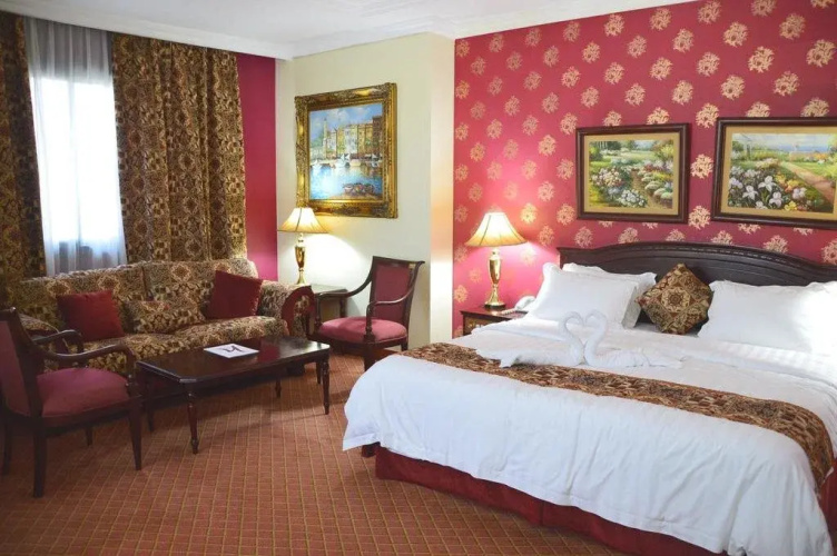 Golden Hotel