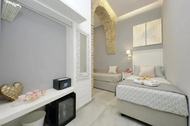 Roman Holiday Apartment